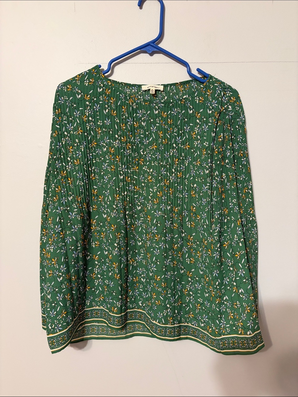 Max Studio Green Floral Boho Blouse. Small.